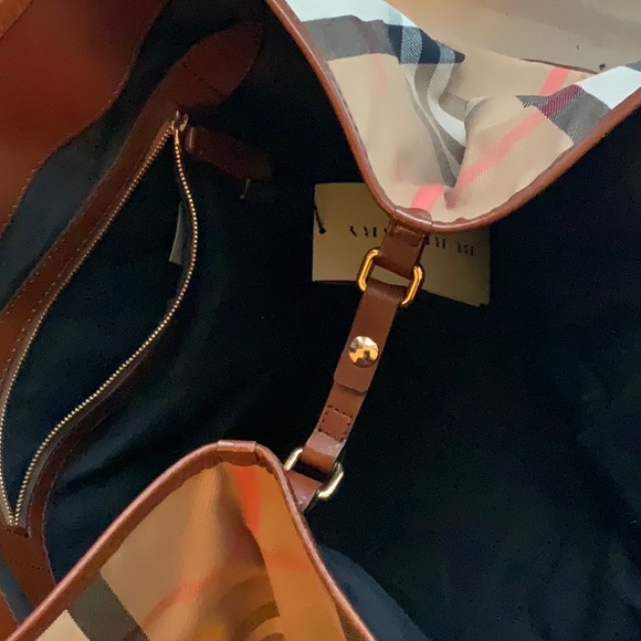 Authentic Burberry Canterbury Vintage Large with Tags - Picture 10 of 15